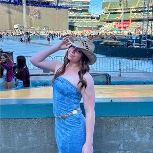 Meet your Posher, Savannah